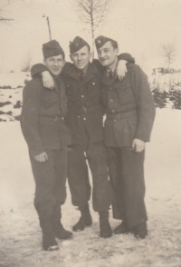 Jaroslav Šimánek (centre) with friends at the Technical auxiliary battalion, Horní Suchá, 1951