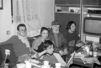 Jiří Sova (seated in front) at a meeting of the OF in the premises of the Hradec Králové theater, behind him the director of the zoo in Dvůr Králové, ing. Josef Vágner, 25 November 1989