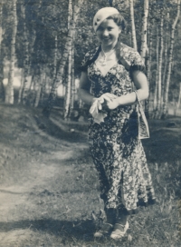 Oldřich Vlček - matka Anděla Vlčková, 1934