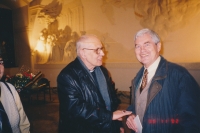 S biskupem skryté církve Stanislavem Krátkým, 30. listopadu 2002