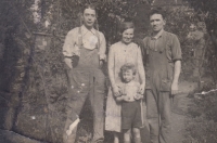 Jaroslav Šimánek with his parents Jaroslav Šimánek and Anděla Čapíková and ?? in the early 1930s, Paris