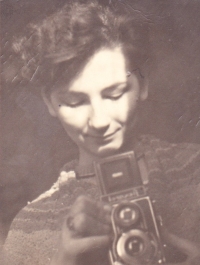 Self-portrait of Eva Králiková during her studies at ŠUP, mid-1950s.