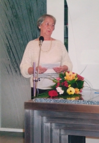 Eva Králiková at the opening of an exhibition of her paintings in 2007.