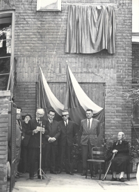Unveiling of the memorial plaque on the house of Václav Špála in the presence of the painter Jan Zrzavý		
