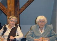 Libuše Jedličková with her eldest sister Pavla 