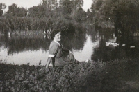 Mama Gizella Bondorová in Dolné Salibá, 1943.