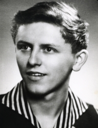 Václav Neckář, maturitní foto, 1962