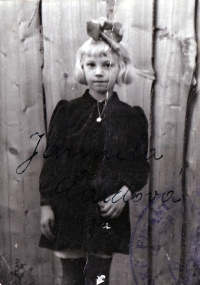 Jarmila Cardová / Vysoká - Hustopeče nad Bečvou / around 1943