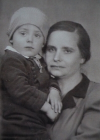 Jiří Frank with his mother, 1940s   
