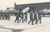 Letiště Vajnory s letadly Migy 15, otcovo působiště, Bratislava, 1958