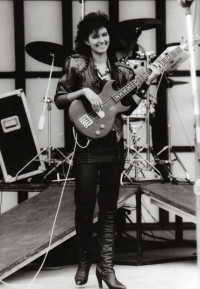 Bacily with bass guitarist Zuzana Barchánková, 1988