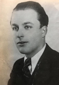 The contemporary witness's father Karel Hanousek, born on March 19, 1911, who died on March 3, 1945 during the attack on the Cap Arcona ship