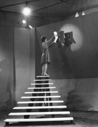 Eva Lízalková on the Deset stupňů ke zlaté (Ten Steps to Gold) TV competition show, 1977 