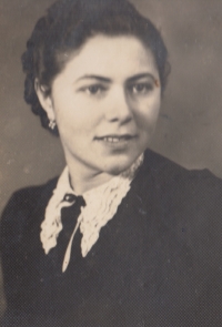 Irena Voltrová, sestřenice Kristýny Fiklové
