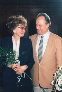 The wedding of Jiřina Permanová and František Bulva in 1990