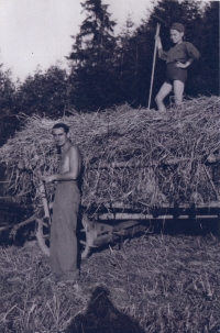 Remigius Haken with his uncle Eduard Haken in Lázně Libverda, 1948