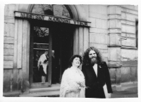 Novomanželé Šimkovi, 9. dubna 1983