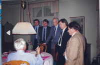 O švajčiarskej demokracii v komornom prostredí s ministrom kantonálnej vlády (začiatok 90. rokov)