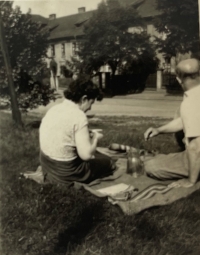 Miroslav Luňák's parents, Plzeň-Karlov, the 40s