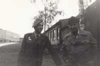 Jiří Löwy in the military service in Bechyně with his father, who came to visit him