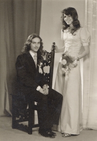S družičkou Danou Petrovkovou, jeho druhou velkou láskou, na svatbě