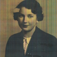 Marie Löwy, wife of the merchant and eldest brother Leo, in 1938