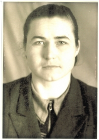 Mum Nina Yosypivna, primary school teacher