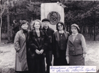 Installation of a memorial plaque to M. Tsvetaeva, Horlivka, 1993.