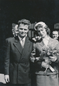 Samuel and Jarmila Macheks’ wedding, 1957