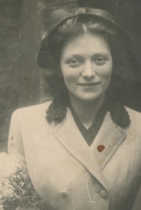 Marie Chobotská, née Machková, Samuel Machek’s sister, 1947