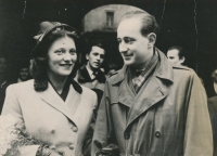 Wedding of Samuel Machek’s sister Marie and Jan Chobotský; poet Karel Hynek in the background between the newlyweds. Prague, 1947