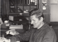 Jaromír Rychtr v práci, cca 1970