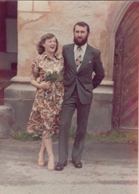 Ivana and Dušan Peričkas’ wedding photo, Hostinné, 1980
