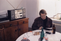 Václav Havel verifying Pavel Wonka’s death in Dušan Perička’s place; Vrchlabí, 1988