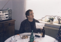 Václav Havel verifying Pavel Wonka’s death in the Peričkas’ place, April 1988