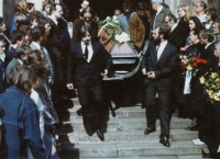 Dušan Perička (right) bringing Pavel Wonka’s coffin out of the church; Vrchlabí, 1988