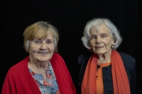 Jana Zendulková with her sister Eva Bartošová in 2023