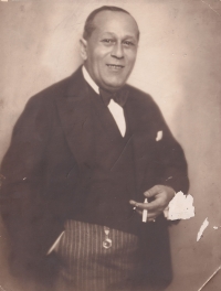 Witness' maternal grandfather, Alois Spiegel 
