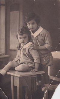 František Mořic Nágl's children, Věra and Miloš 
