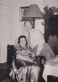 Ella Ornsteinová Machová with her husband, Metoděj Mach, about 1962