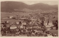 The view of Hejnice and Bílý Potok on a historical postcard, in the background the peaks of Smrk (on the left) and Paličník