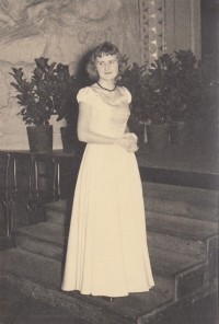 Jana Zendulková, prodloužená taneční, Praha, 1958