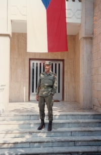 Jan Josef in front of the embassy in Kuwait, 1991