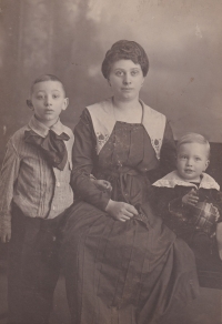 Witness' great-aunt, Marie Strebinger, née Náglová, with her sons Evžen (on the left) and Oto 

