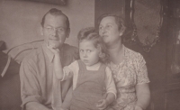 Alexandra Strnadová (Sášeňka) with her parents, Bohumil Jun and Ella Ornstein, the 1950s