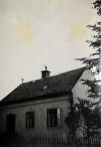House No. 383 in Hejnice, which belonged to the witness´s grandmother