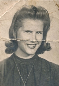 Sestra Bohumila Homoly Drahomila, 1945