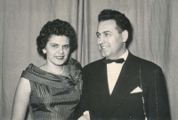 Bohumil Homola s manželkou, Praha, 1953