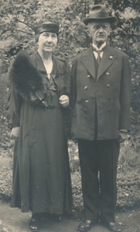 Hana Landová’s grandparents before a Sunday mass, late 1930s