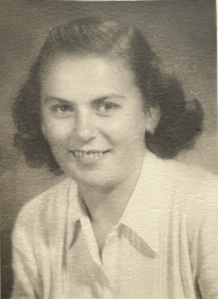 Margita Naďová as a young girl